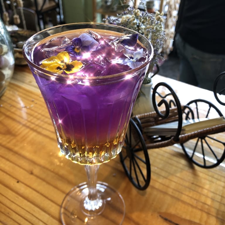 Tea Delights: Vietnamese and Healthy Options